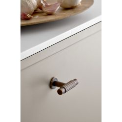 Meubelknop Villa T antiek brons