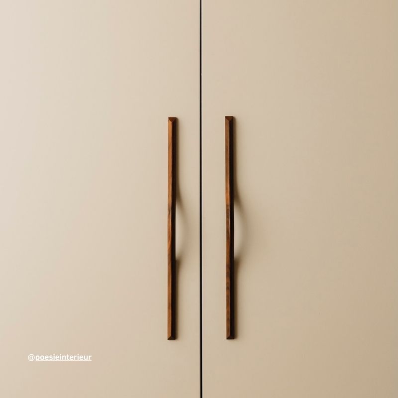 Poignée de meuble Eros noyer laqué