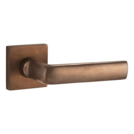 Poignée de porte Padania sur rosace Bauhaus à fixation invisible laiton bronze antique Artitec