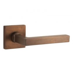 Poignée de porte Kare sur rosace Bauhaus à fixation invisible laiton bronze antique Artitec